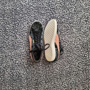 Puma Velvet Sneakers